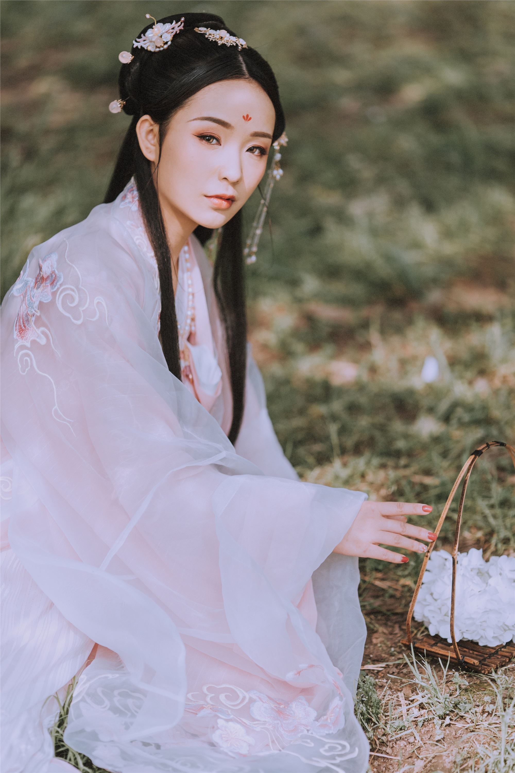 YITUYU艺图语 2021.09.02 满袖春 Seven